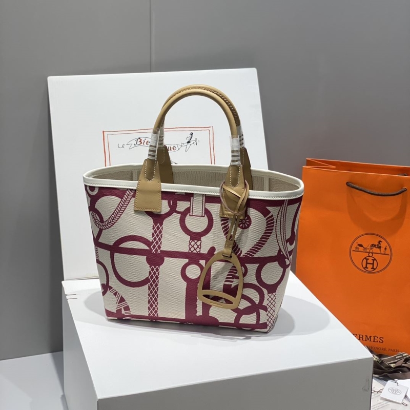 H**mes shopping bags